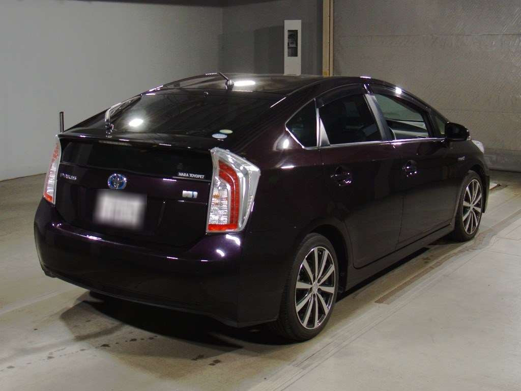 2013 Toyota Prius ZVW30[1]