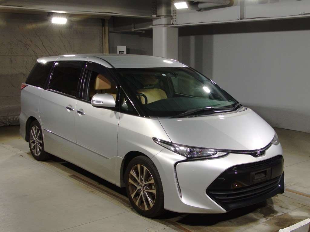 2018 Toyota Estima ACR50W[2]