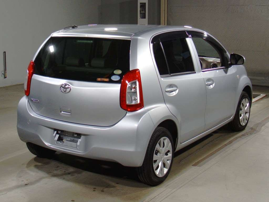 2015 Toyota Passo KGC30[1]