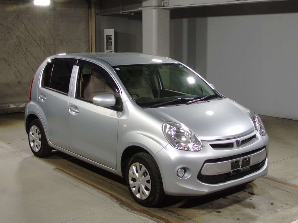 2015 Toyota Passo KGC30[2]