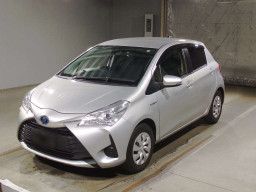 2017 Toyota Vitz