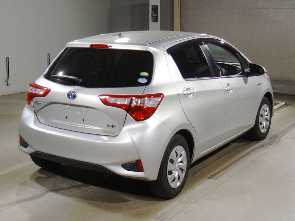 2017 Toyota Vitz NHP130[1]