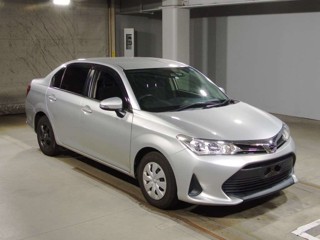 2017 Toyota Corolla Axio NRE160[2]