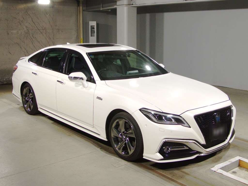 2018 Toyota Crown Hybrid GWS224[2]