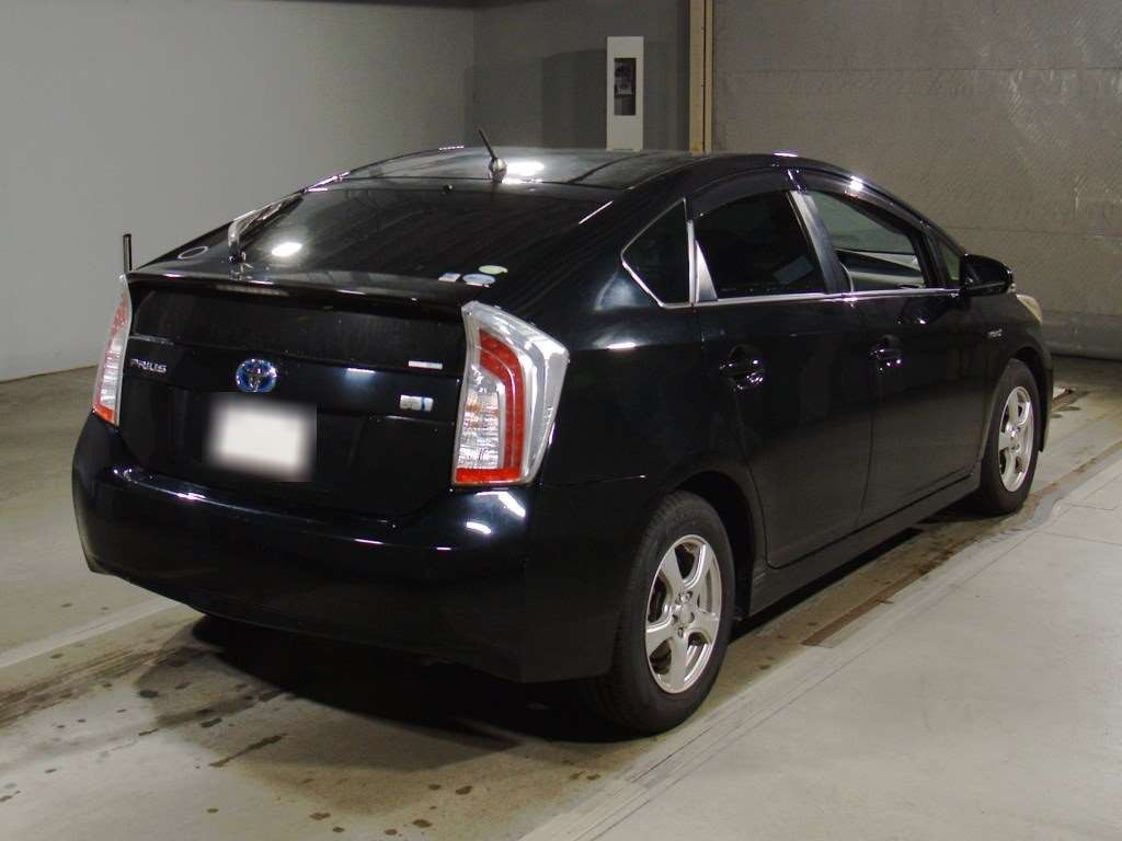 2015 Toyota Prius ZVW30[1]