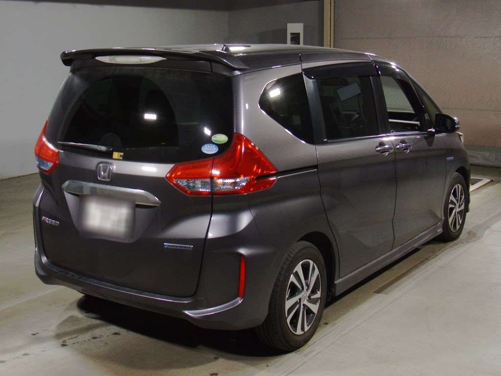 2016 Honda Freed hybrid GB7[1]