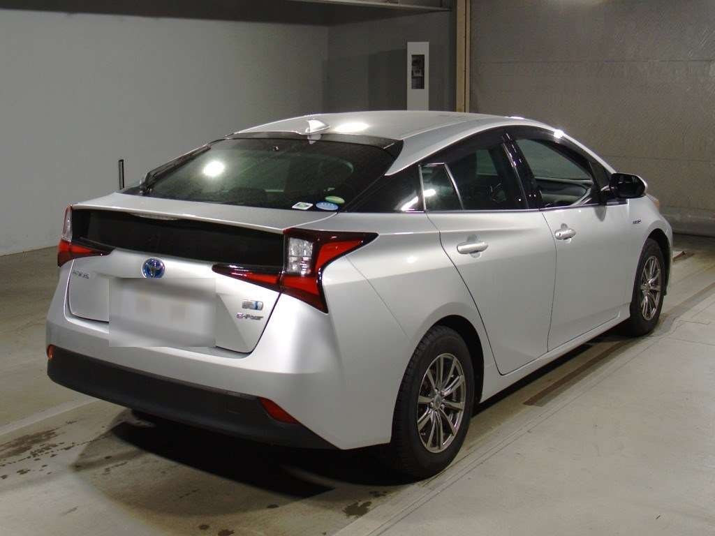 2019 Toyota Prius ZVW55[1]