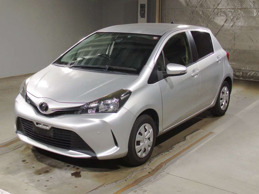 2015 Toyota Vitz KSP130[0]