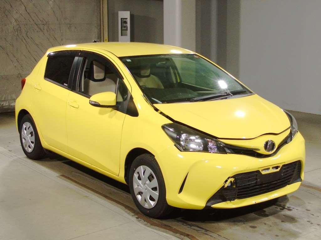 2014 Toyota Vitz KSP130[2]