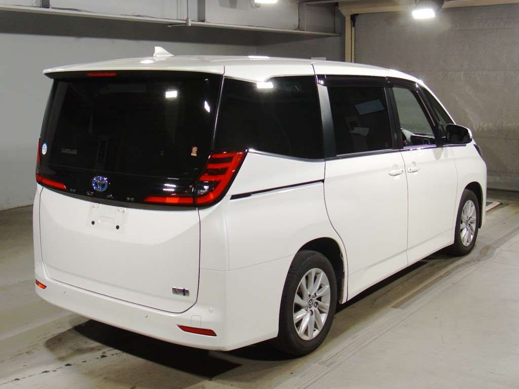 2022 Toyota Noah ZWR90W[1]