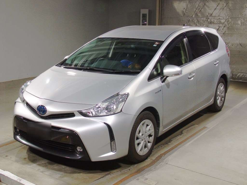 2019 Toyota Prius alpha ZVW41W[0]