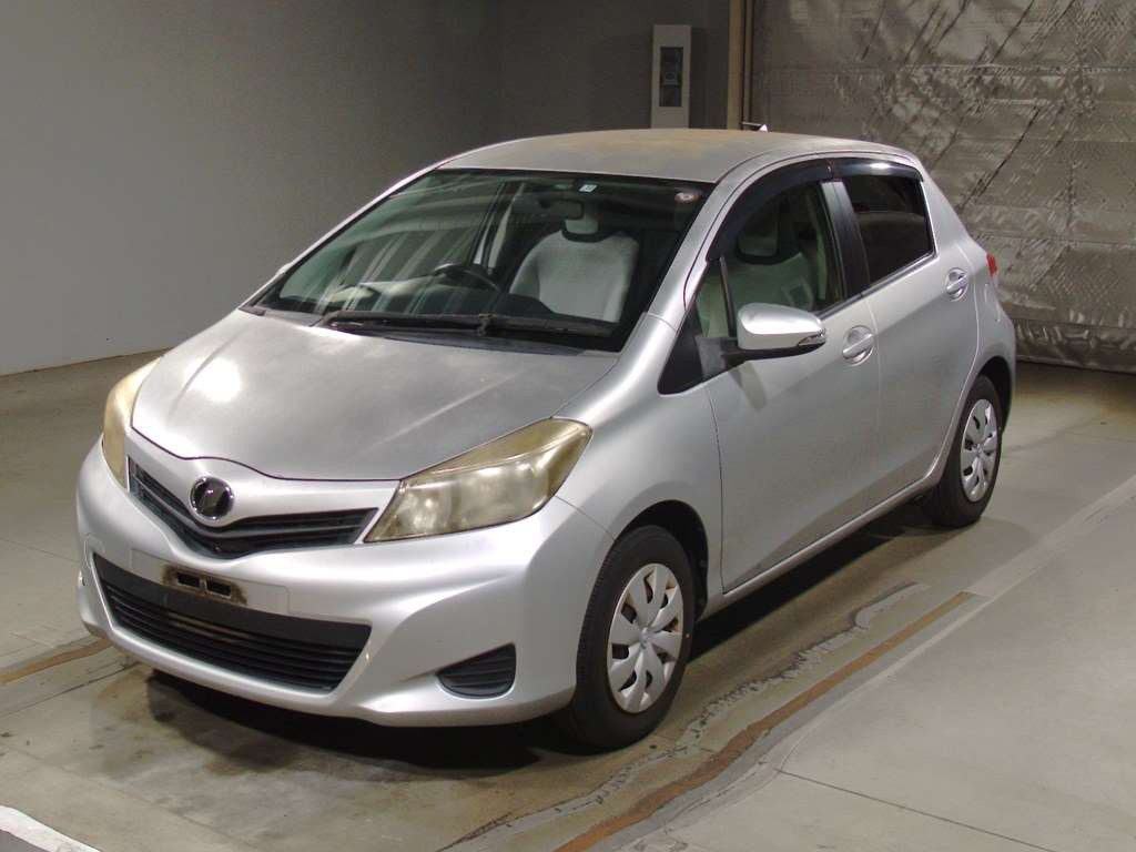 2011 Toyota Vitz KSP130[0]