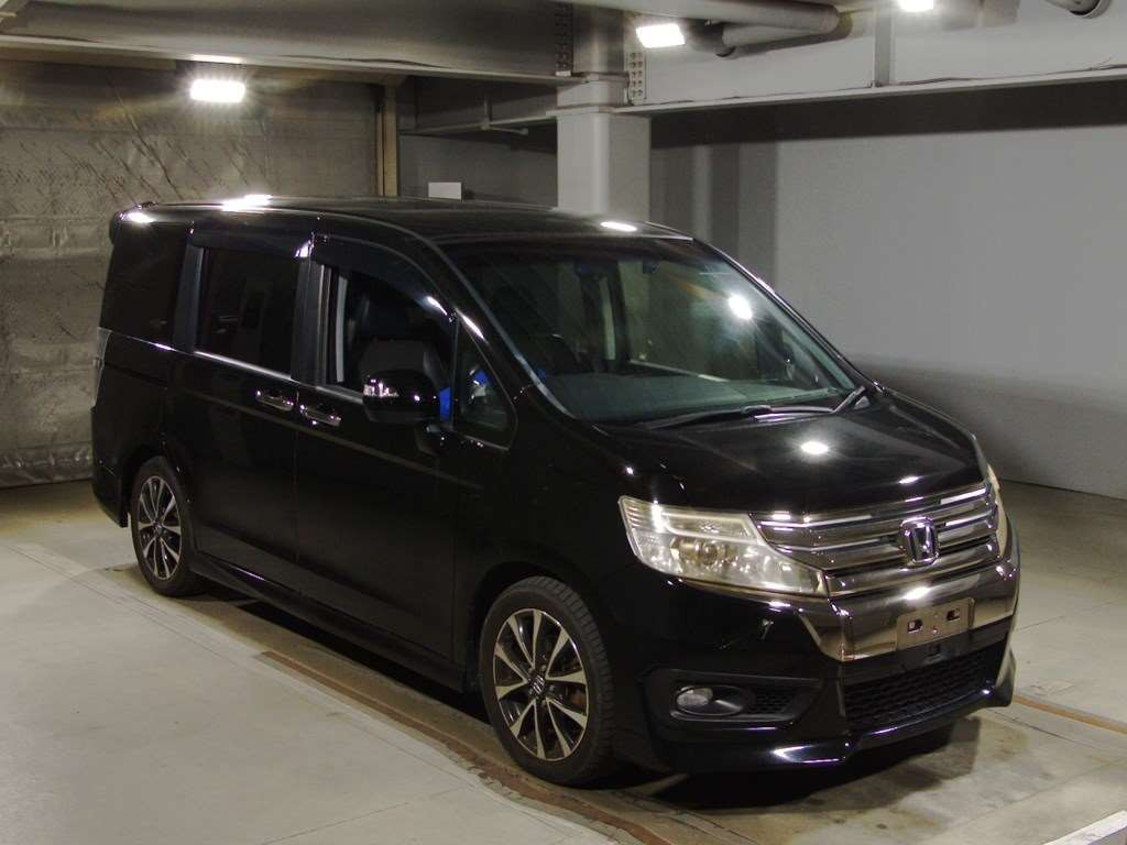 2013 Honda Step WGN Spada RK5[2]