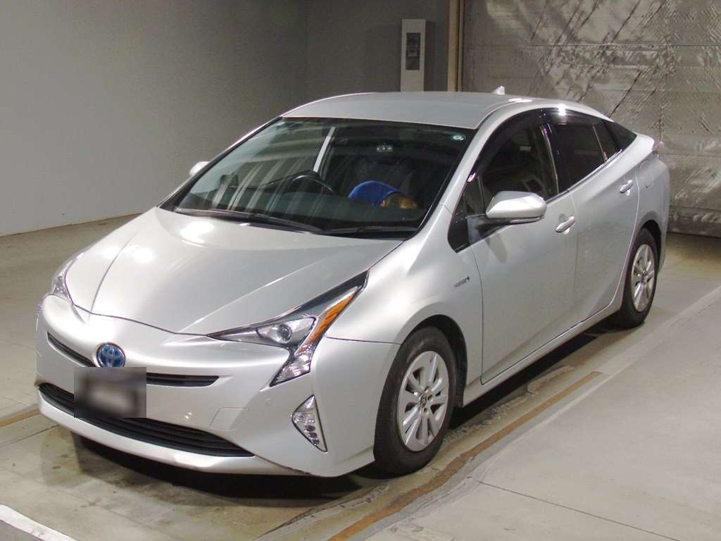 2016 Toyota Prius ZVW50[0]