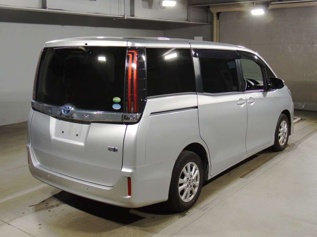 2020 Toyota Noah ZWR80G[1]