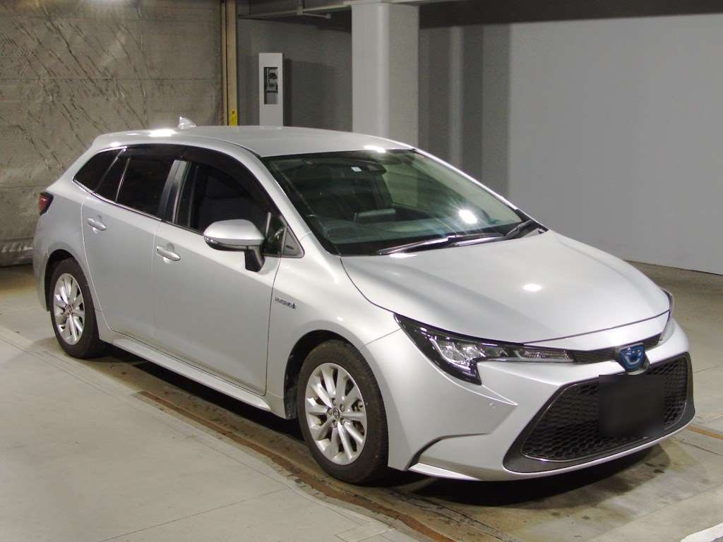 2019 Toyota Corolla Touring Wagon ZWE211W[2]