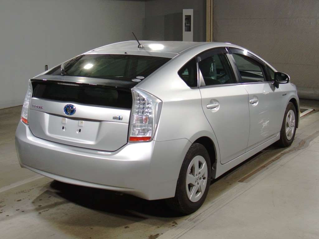 2011 Toyota Prius ZVW30[1]