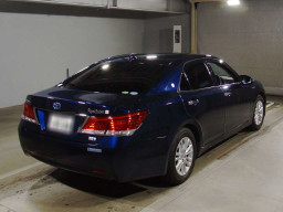 2015 Toyota Crown Hybrid