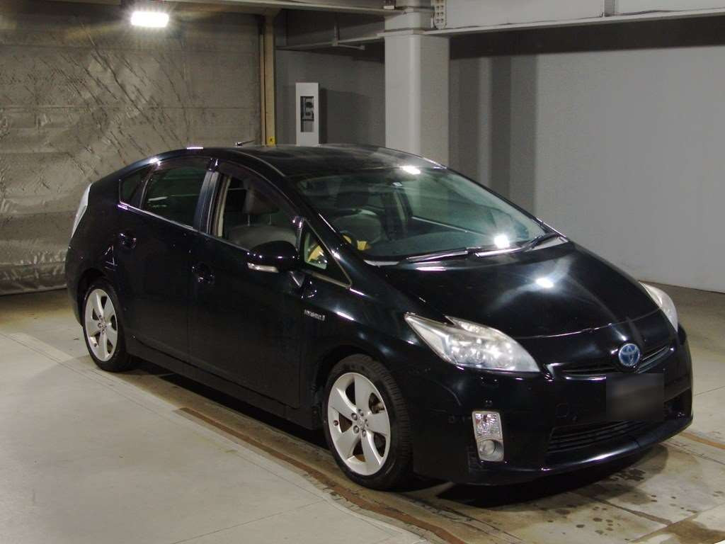 2011 Toyota Prius ZVW30[2]