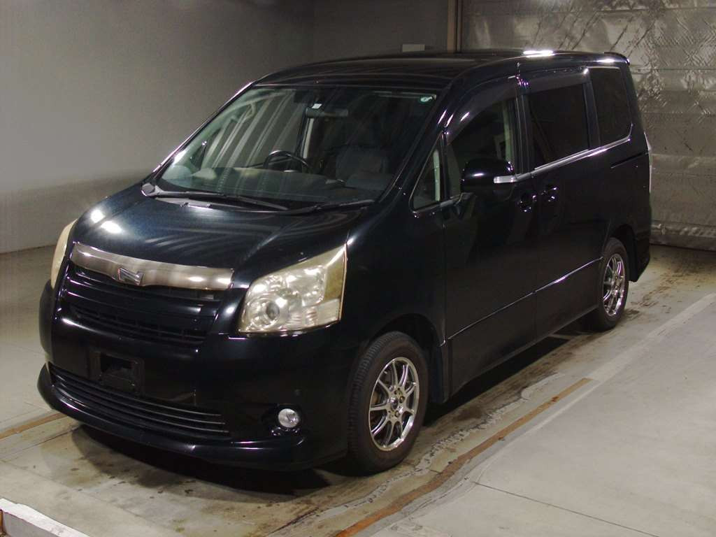 2008 Toyota Noah ZRR70W[0]