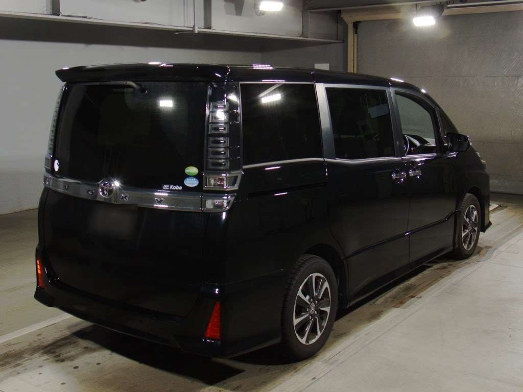 2019 Toyota Voxy ZRR80W[1]