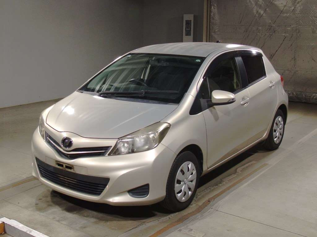 2013 Toyota Vitz KSP130[0]