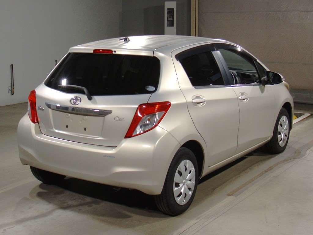 2013 Toyota Vitz KSP130[1]