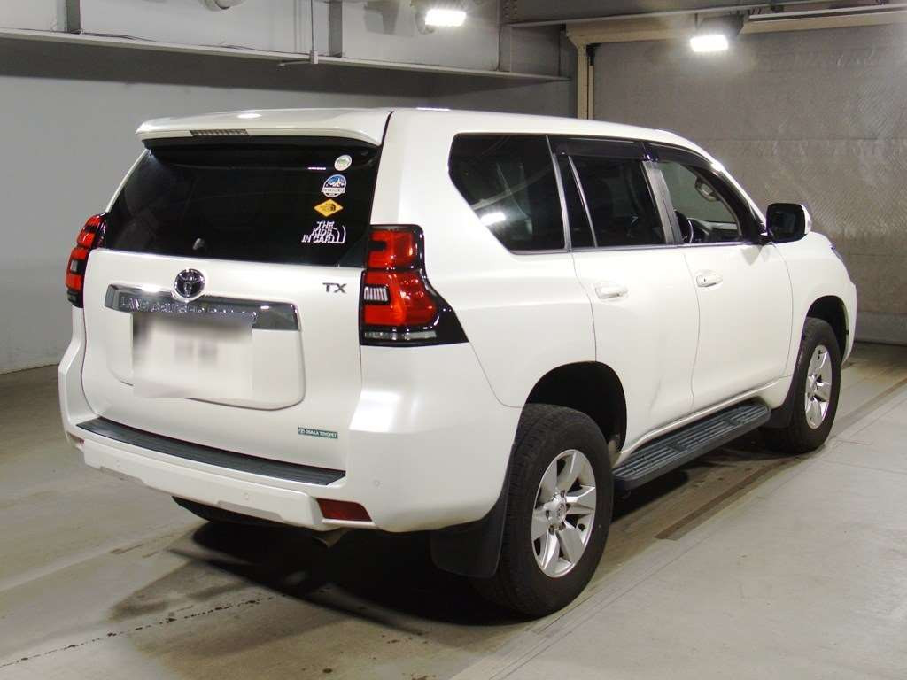 2017 Toyota Land Cruiser Prado TRJ150W[1]