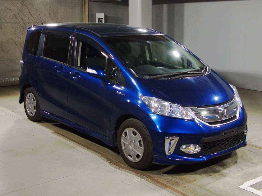 2014 Honda Freed hybrid GP3[2]