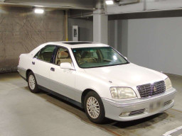 2000 Toyota Crown