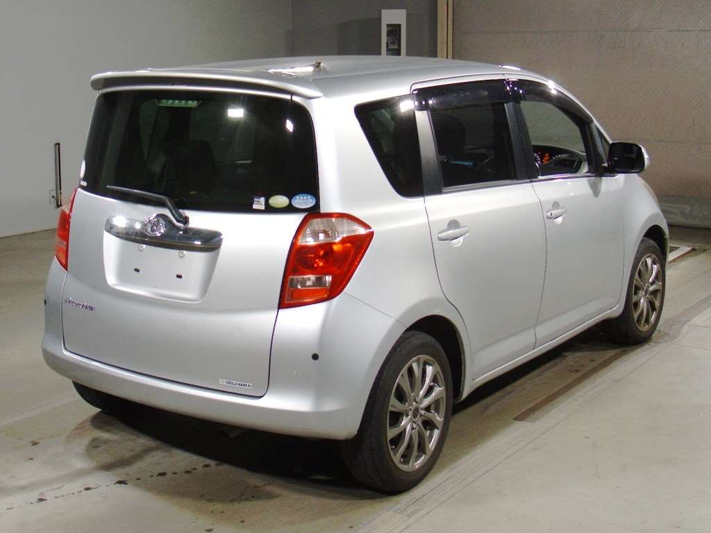 2006 Toyota Ractis NCP100[1]