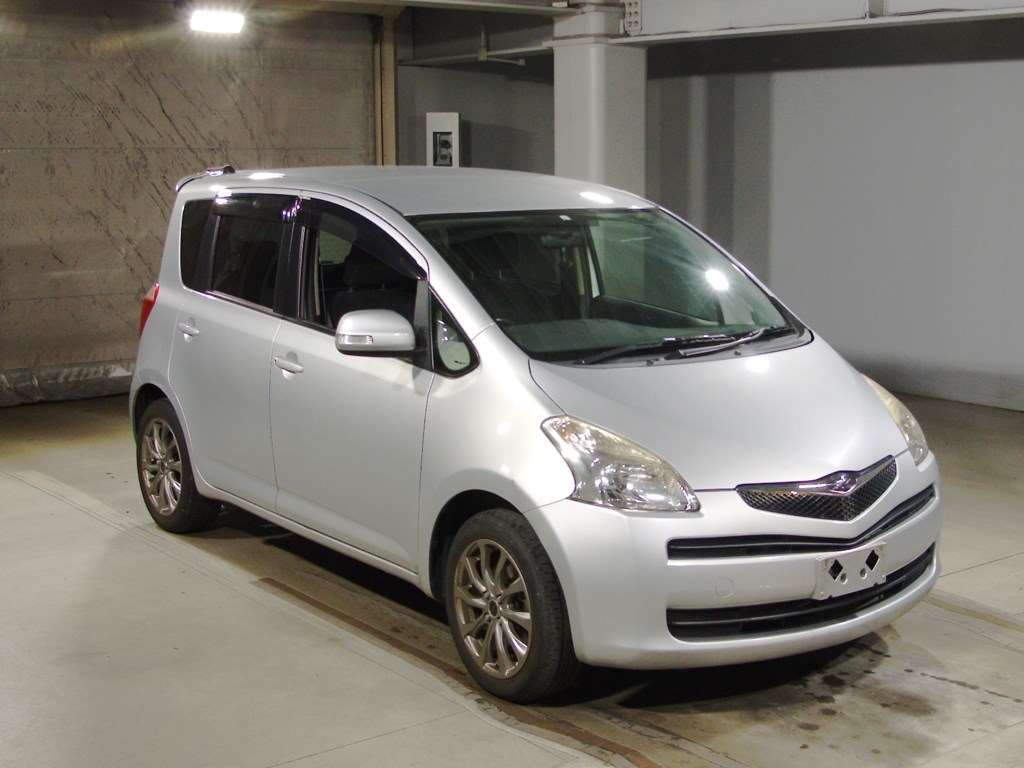 2006 Toyota Ractis NCP100[2]