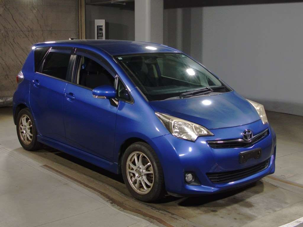 2011 Toyota Ractis NCP120[2]