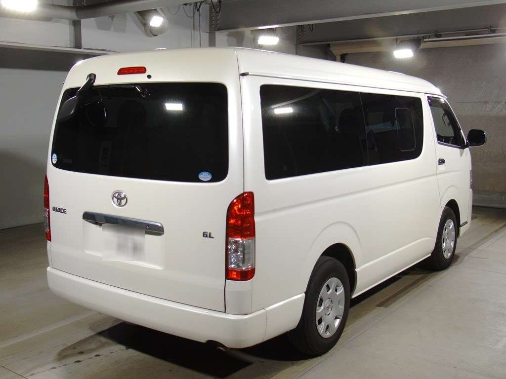 2018 Toyota Hiace Wagon TRH214W[1]