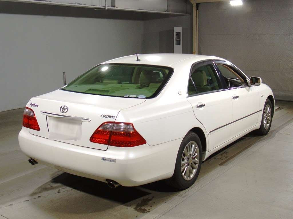 2006 Toyota Crown GRS182[1]