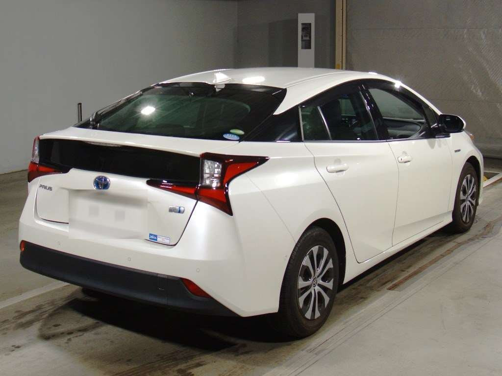 2019 Toyota Prius ZVW51[1]