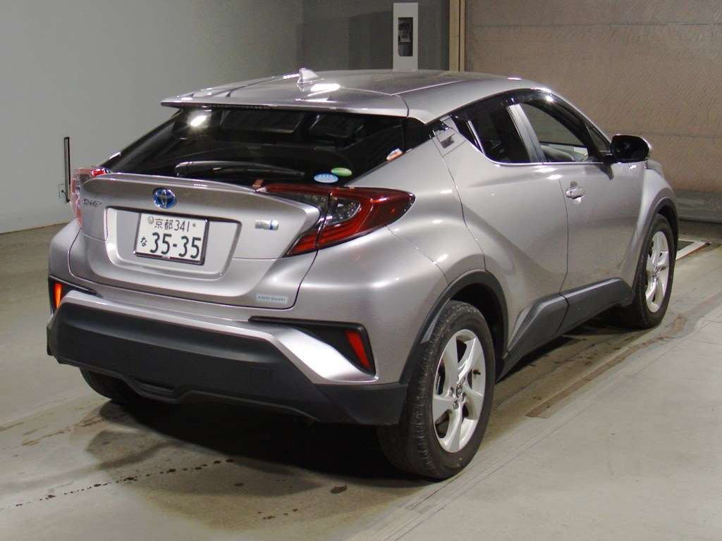 2019 Toyota C-HR ZYX10[1]