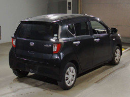 2017 Daihatsu Mira es