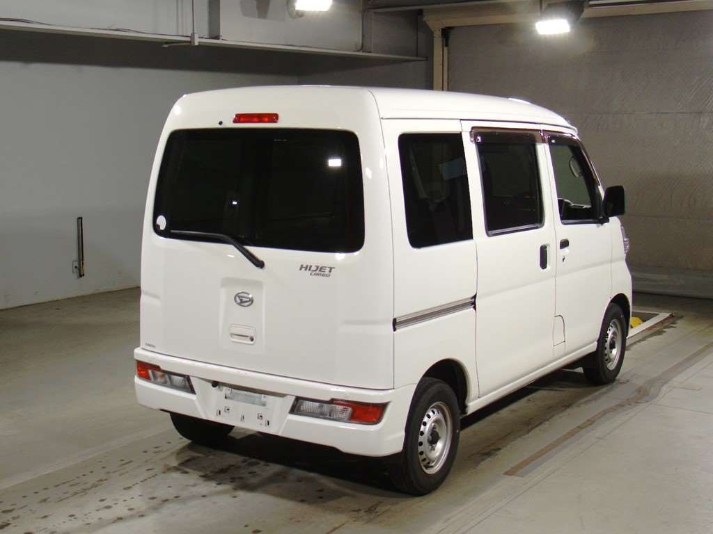 2021 Daihatsu Hijet Cargo S321V[1]