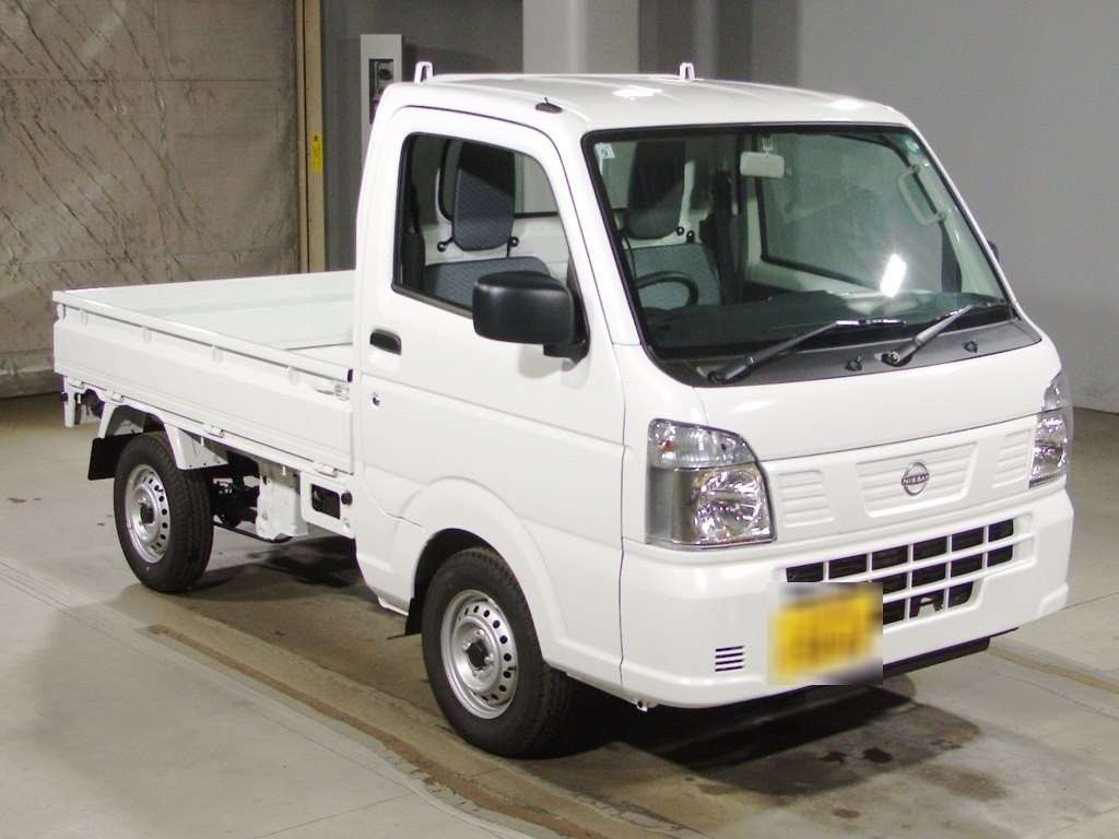 2024 Nissan NT100 Clipper DR16T[2]