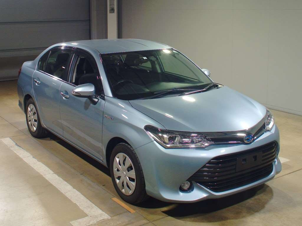 2016 Toyota Corolla Axio NKE165[2]