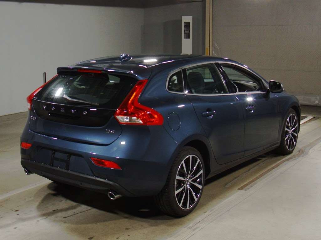 2017 Volvo V40 MD4204T[1]