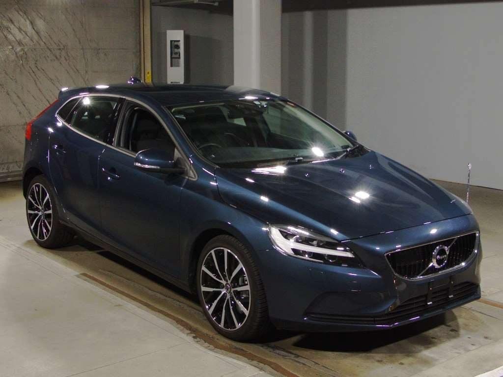 2017 Volvo V40 MD4204T[2]