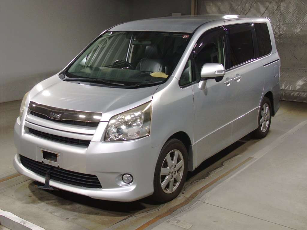 2008 Toyota Noah ZRR70W[0]