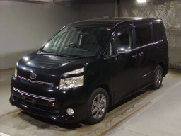 2010 Toyota Voxy