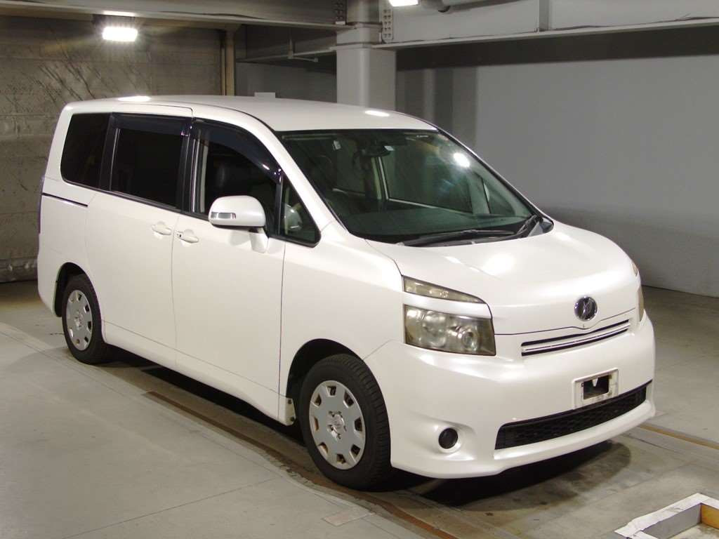 2009 Toyota Voxy ZRR70G[2]