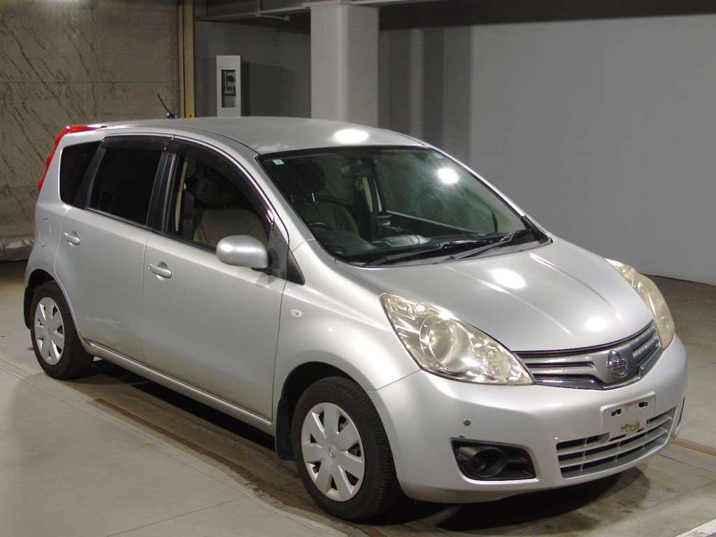 2011 Nissan Note E11[2]