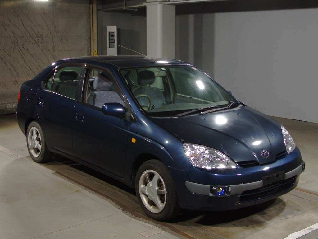 2000 Toyota Prius NHW10[2]