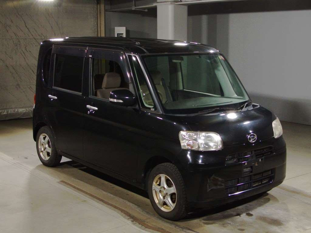 2011 Daihatsu Tanto L375S[2]