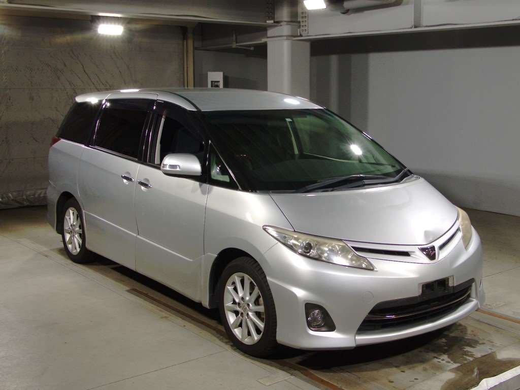 2011 Toyota Estima ACR50W[2]